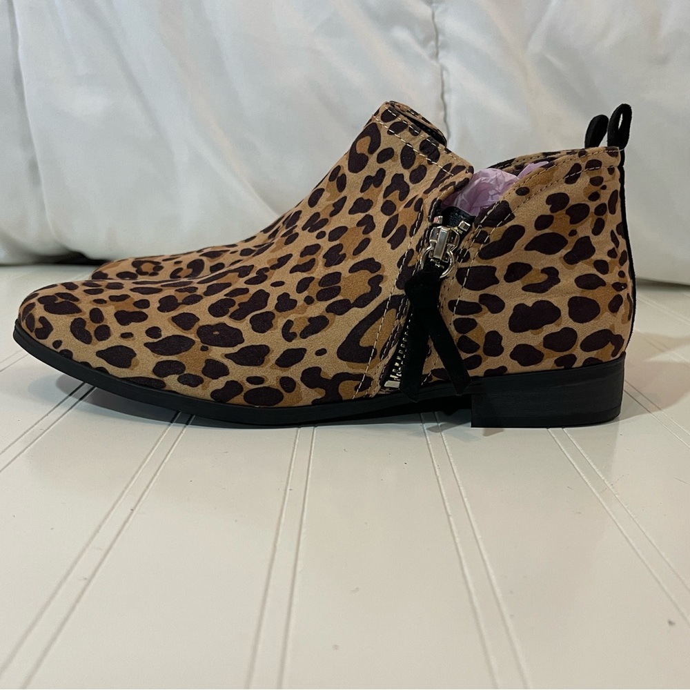 Dr. Scholl’s Rate Ankle Bootie Leopard Size 9